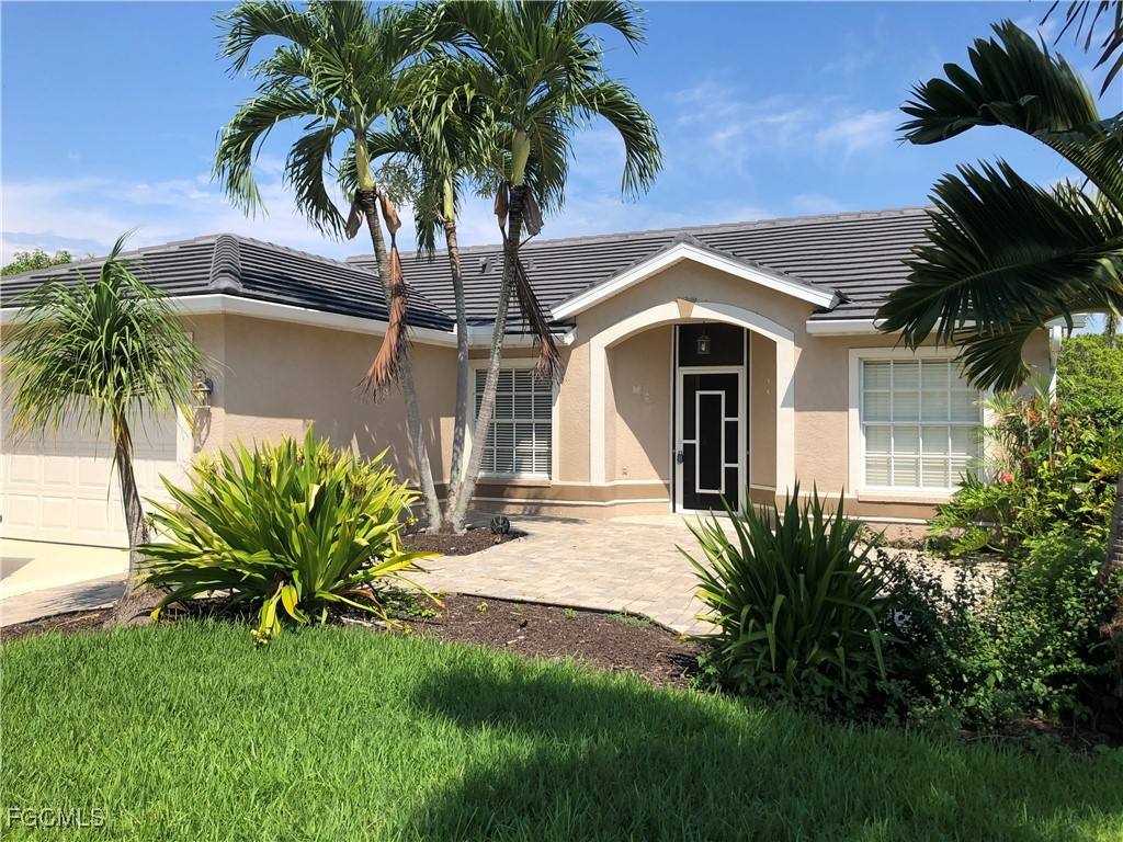 Apartment for rent at 7500 Cameron Circle, Fort Myers, FL 33912