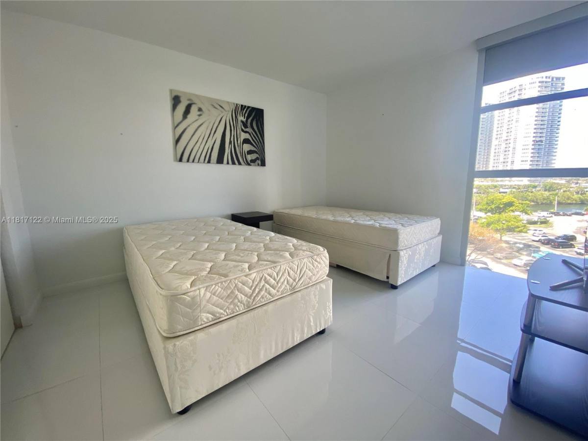 Apartment for rent at 3731 N Country Club Dr #623, Miami, FL 33180