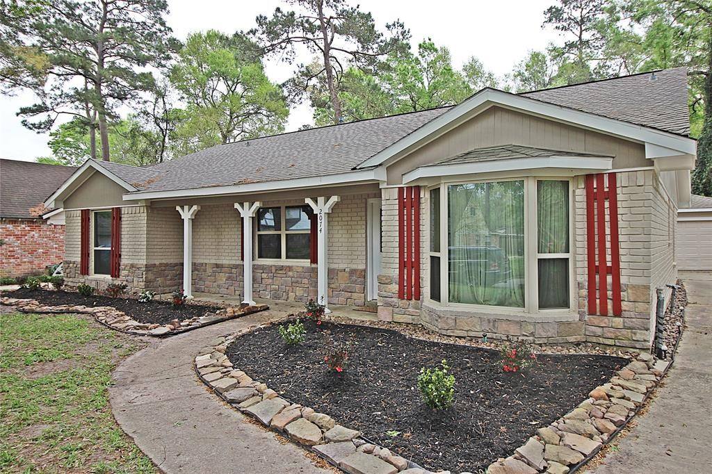 Apartment for rent at 2074 Shadow Rock Dr, Kingwood, TX 77339