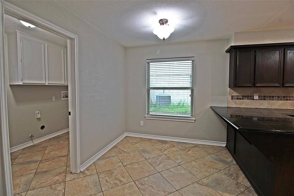 Apartment for rent at 2074 Shadow Rock Dr, Kingwood, TX 77339