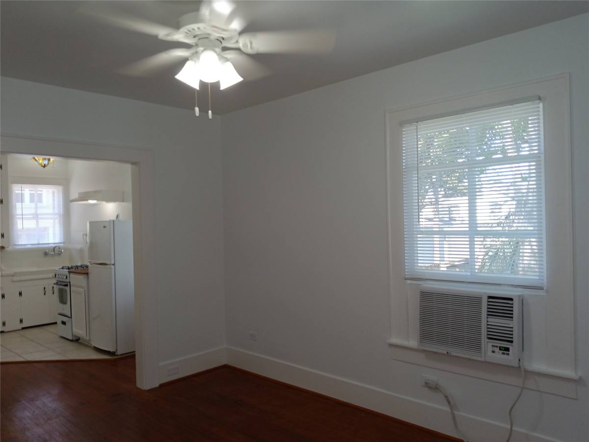 Apartment for rent at 2924 Ave P 1 2 #1, Galveston, TX 77550