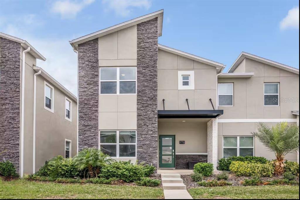 Townhouse for rent at 978 Splash Shot Place #978, Davenport, FL 33896