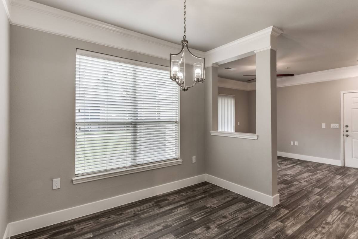 Apartment for rent at 100 W Texas Ave #PLR, Webster, TX 77598