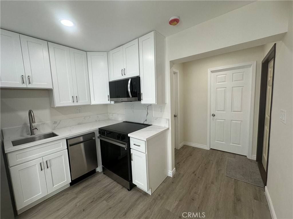 Apartment for rent at 20655 Lemmer St, Chatsworth, CA 91311