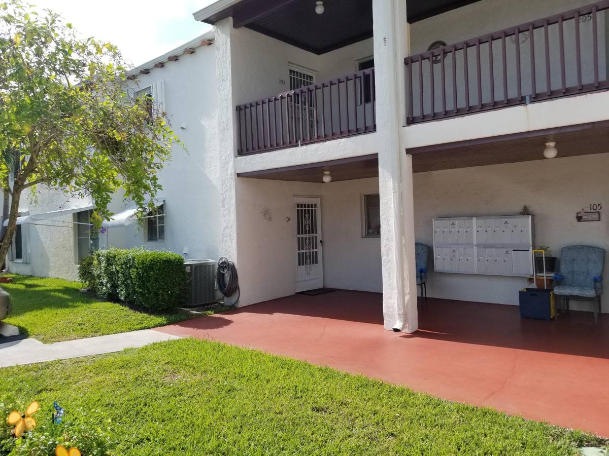 Condo for rent at 2601 Boundbrook Blvd #104, West Palm Beach, FL 33406