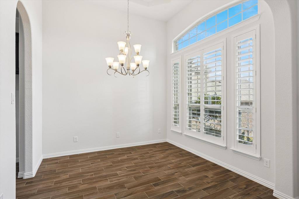 Apartment for rent at 5805 Canyon Oaks Lane, Fort Worth, TX 76137