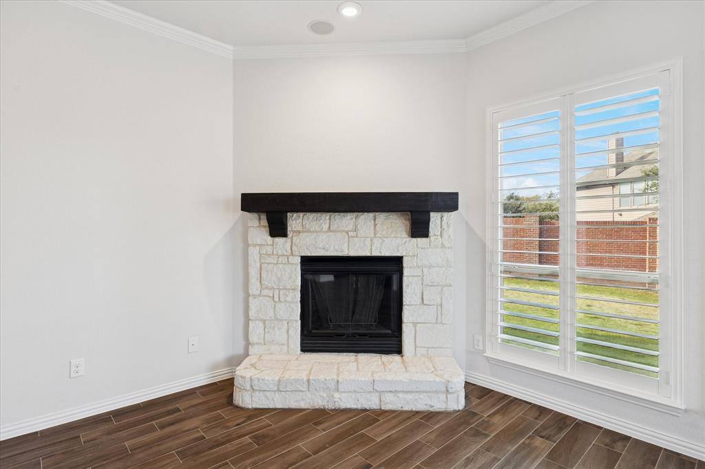 Apartment for rent at 5805 Canyon Oaks Lane, Fort Worth, TX 76137