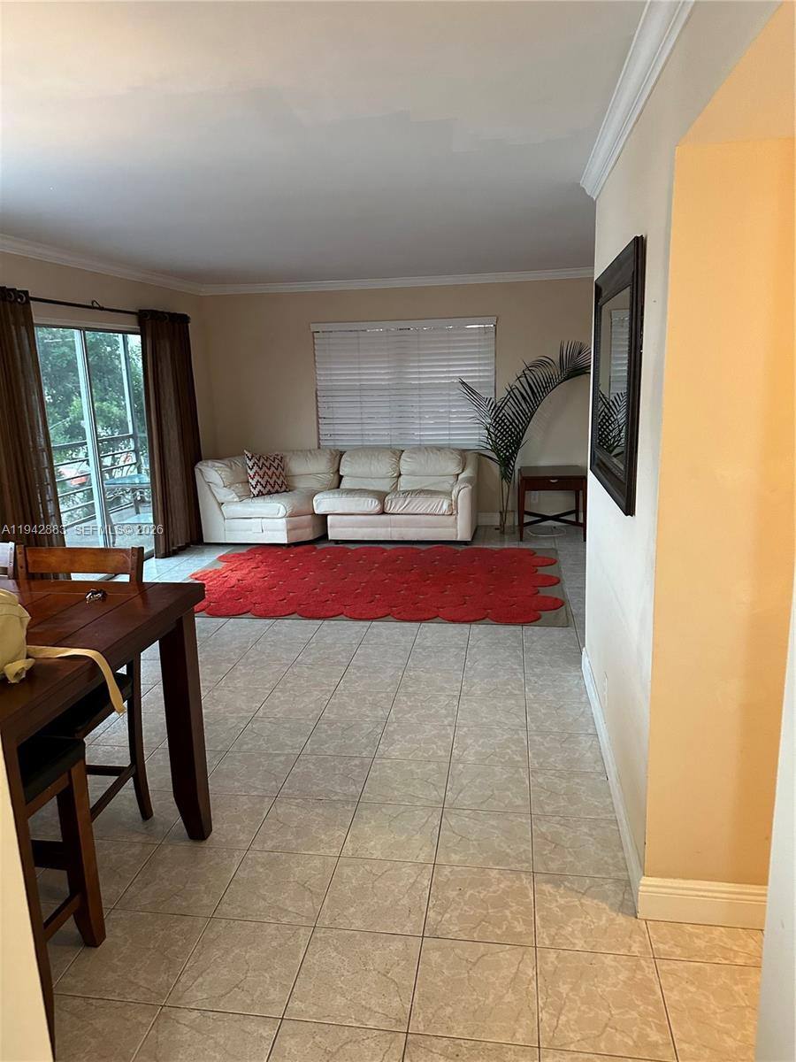Condo for rent at 3048 Sunrise Lakes Dr E #218, Fort Lauderdale, FL 33322