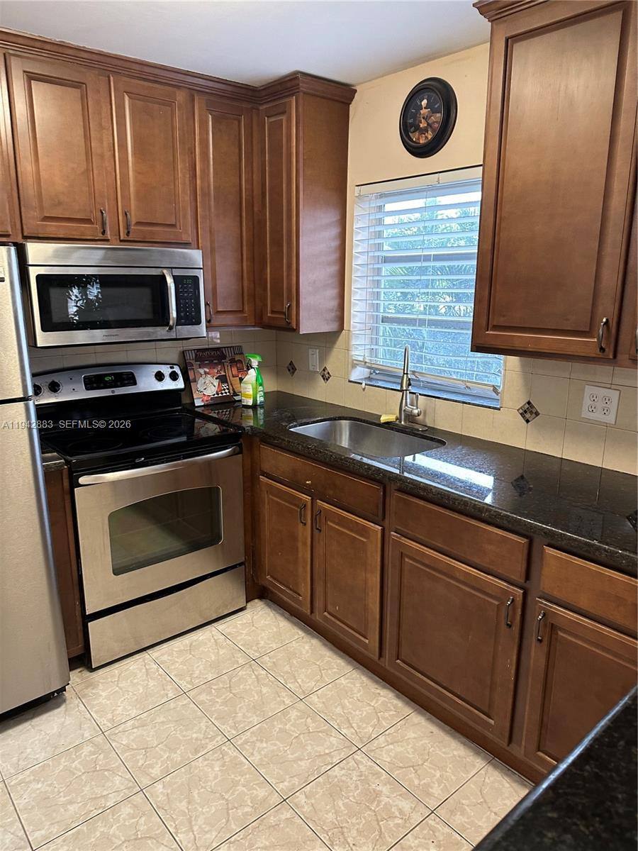 Condo for rent at 3048 Sunrise Lakes Dr E #218, Fort Lauderdale, FL 33322