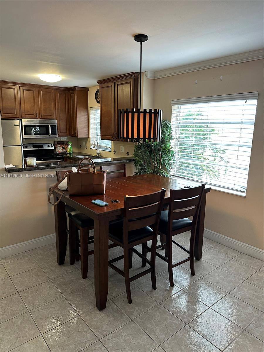 Condo for rent at 3048 Sunrise Lakes Dr E #218, Fort Lauderdale, FL 33322