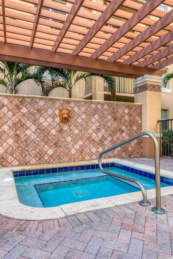 Condo for rent at 1801 N Flagler Dr #1801818 Flexible Sea, West Palm Beach, FL 33407