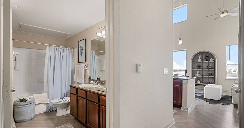 Apartment for rent at 11200 Broadway #RC2, Pearland, TX 77584