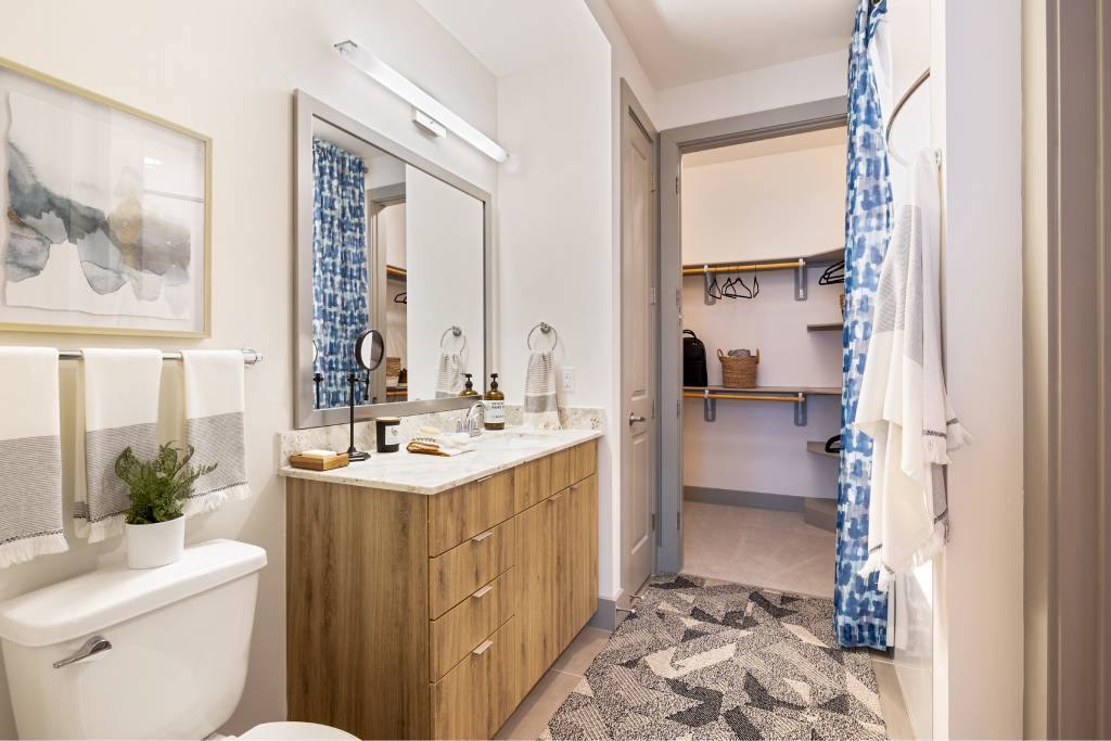 Apartment for rent at 1317 Post Oak Park Dr #RARH3, Houston, TX 77027