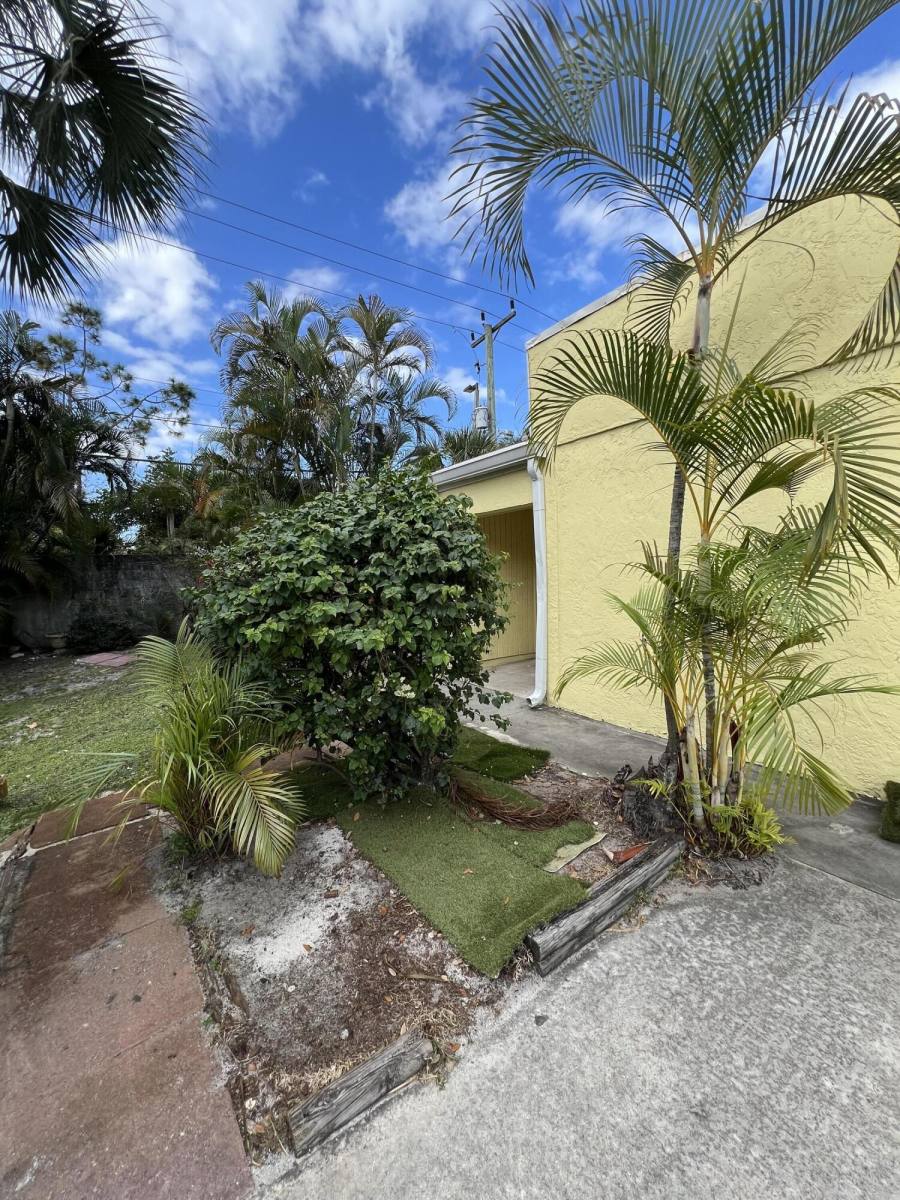Apartment for rent at 17355 Bush Rd #17355F, Jupiter, FL 33458