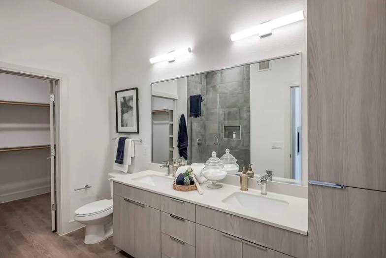 Apartment for rent at 7892 Knight Rd #RMCR, Houston, TX 77054