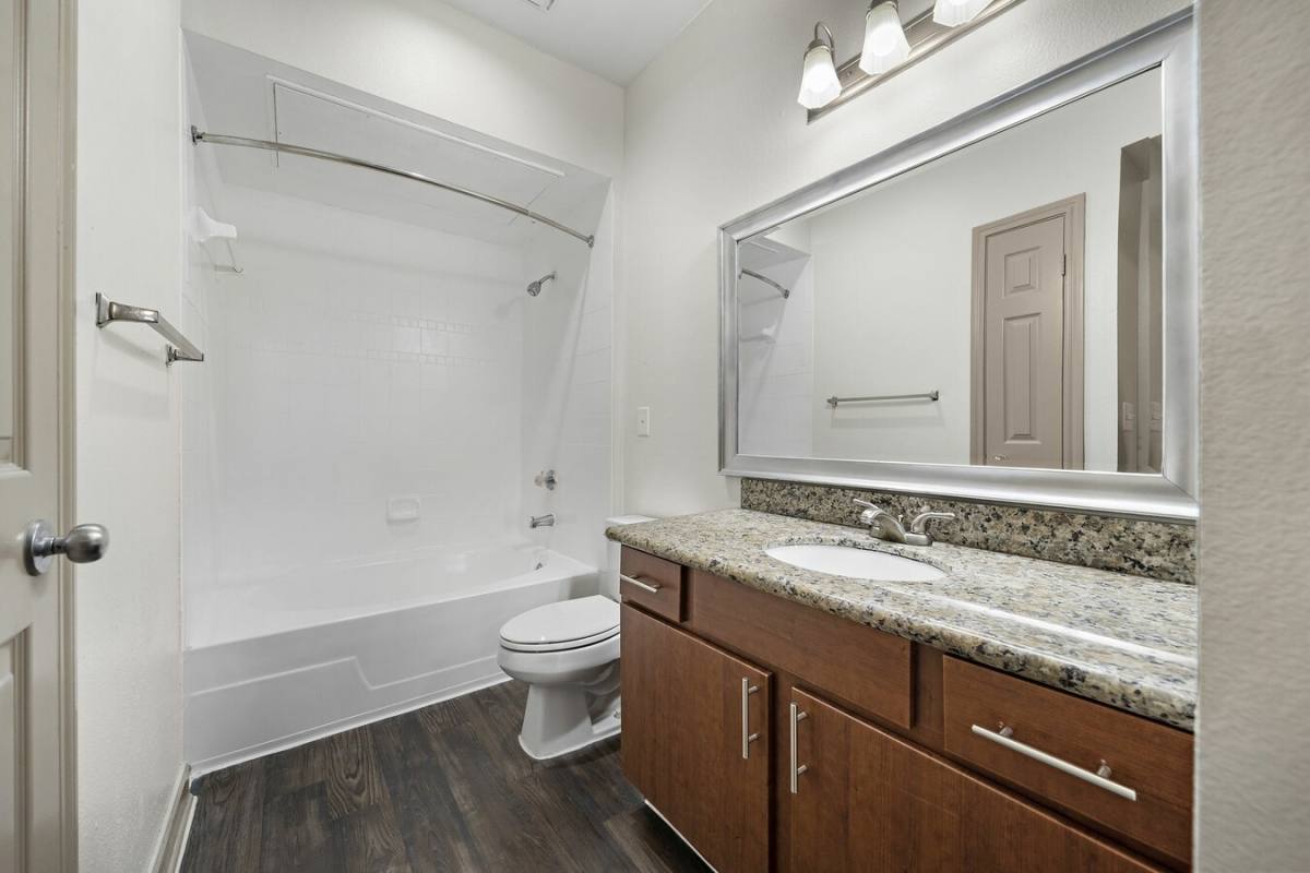 Apartment for rent at 2727 Elmside Dr #RAEE2, Houston, TX 77042