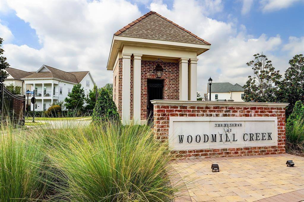 Apartment for rent at 25110 Devlin Creek Dr, Spring, TX 77380