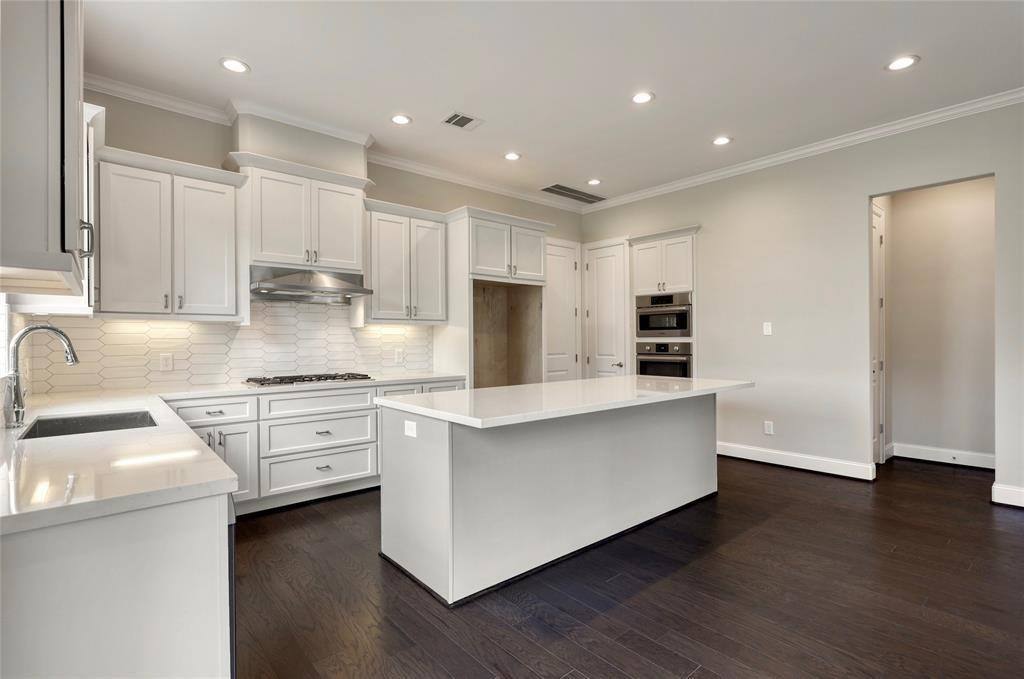 Apartment for rent at 25110 Devlin Creek Dr, Spring, TX 77380