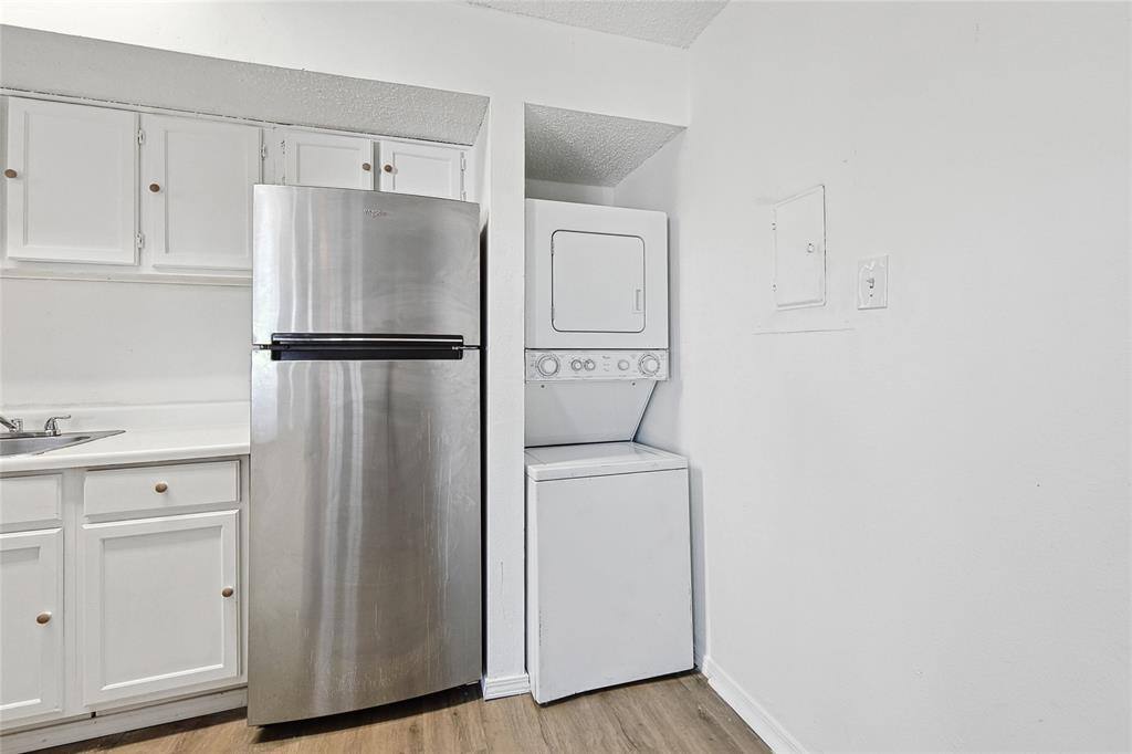 Condo for rent at 9839 Walnut St #306, Dallas, TX 75243