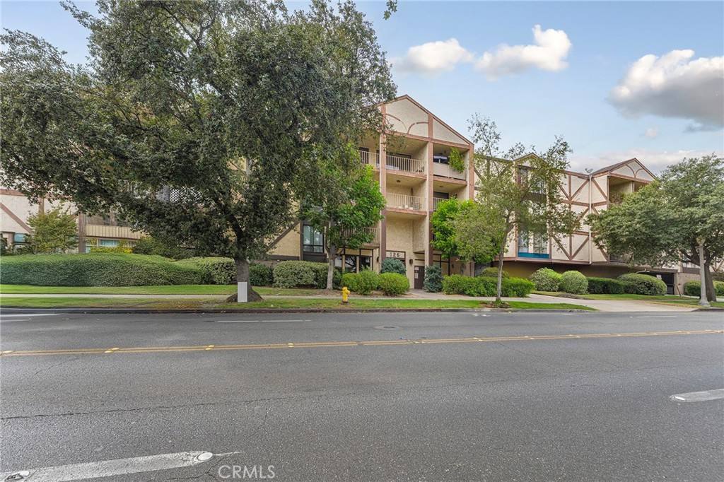 Condo for rent at 125 Allen Ave #125, Pasadena, CA 91106