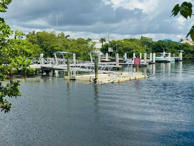 Apartment for rent at 642 N Oak St #642, Boynton Beach, FL 33435