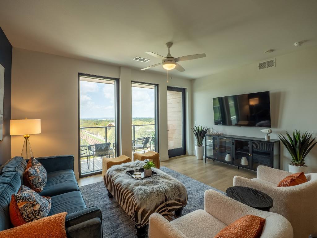 Condo for rent at 1701 Simond Ave #531, Austin, TX 78723