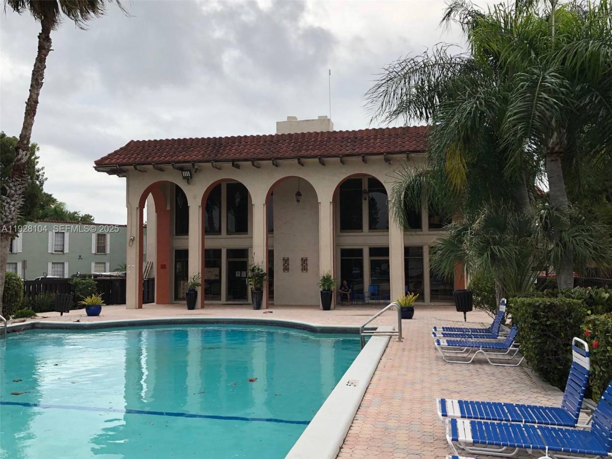 Apartment for rent at 10740 N Kendall Dr #10740L24, Miami, FL 33176