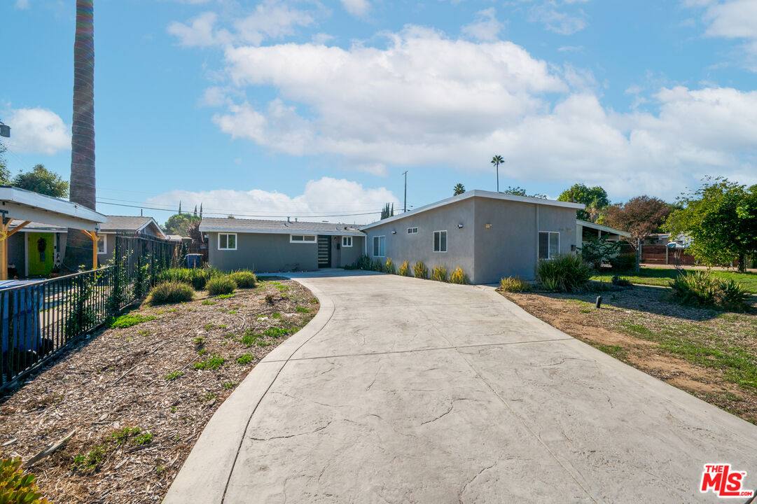 Apartment for rent at 8153 Tunney Ave, Reseda, CA 91335