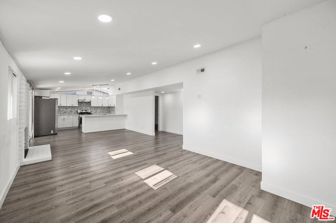 Apartment for rent at 8153 Tunney Ave, Reseda, CA 91335
