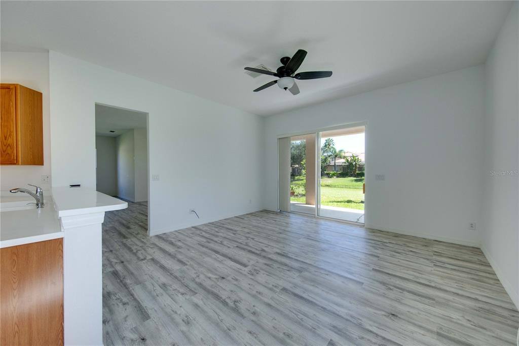 Apartment for rent at 1679 Pinyon Pine Dr, Sarasota, FL 34240