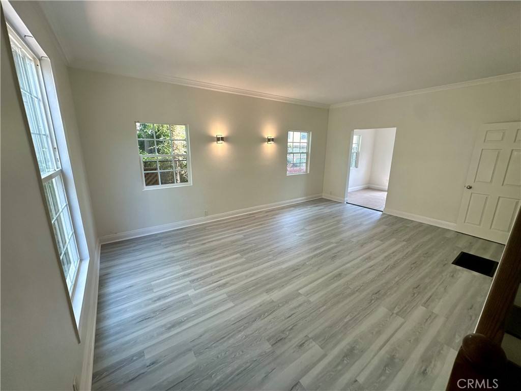 Townhouse for rent at 1760 1 2 N Las Palmas Ave, Los Angeles, CA 90028