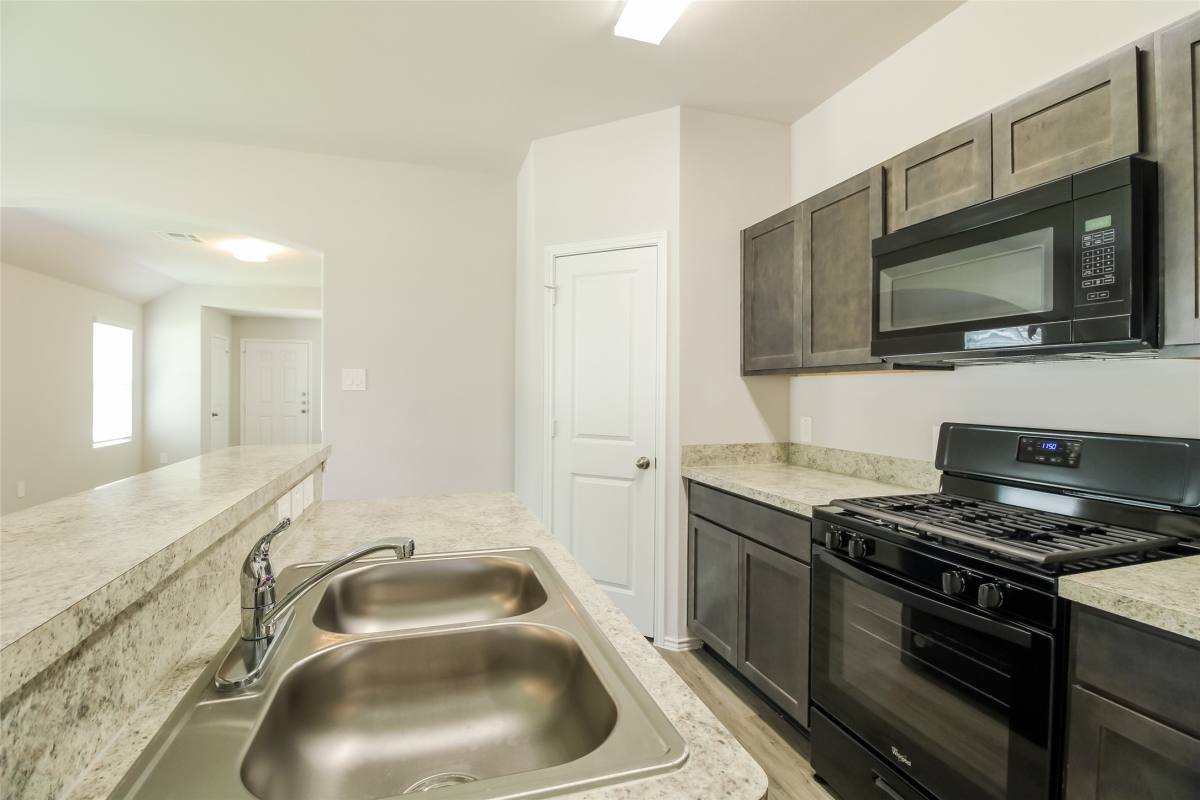 Apartment for rent at 2417 Carp Dr, Conroe, TX 77384