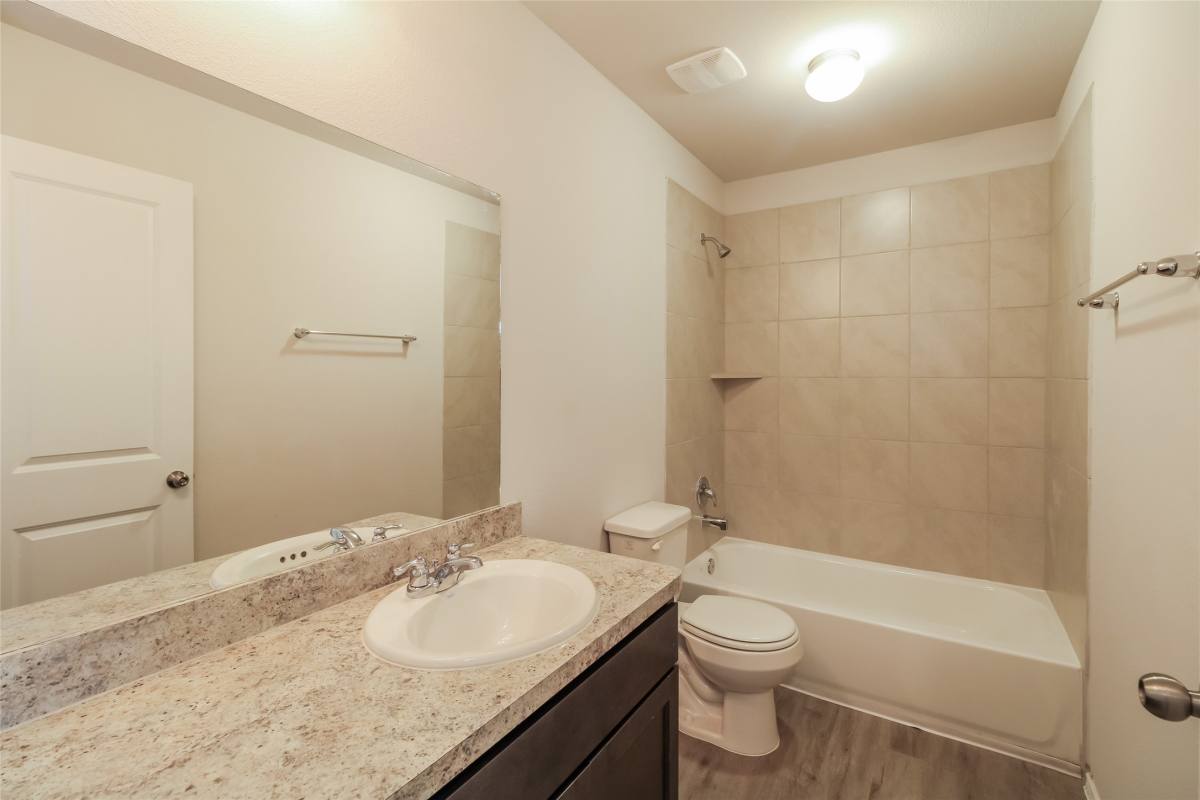 Apartment for rent at 2417 Carp Dr, Conroe, TX 77384