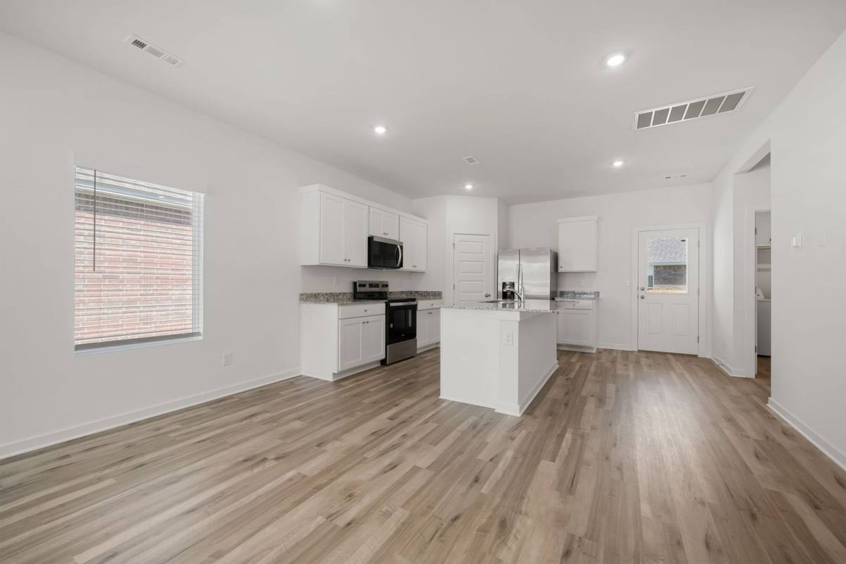 Townhouse for rent at 1544 Bermuda St, Lowell, AR 72745