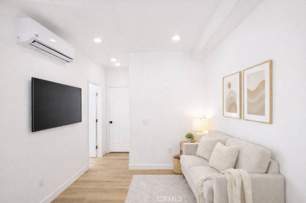 Apartment for rent at 625 Orizaba Ave #625-5, Long Beach, CA 90814