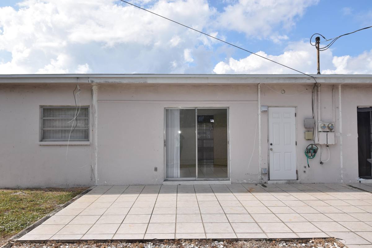 Apartment for rent at 2472 NE 5th Ave, Boca Raton, FL 33431