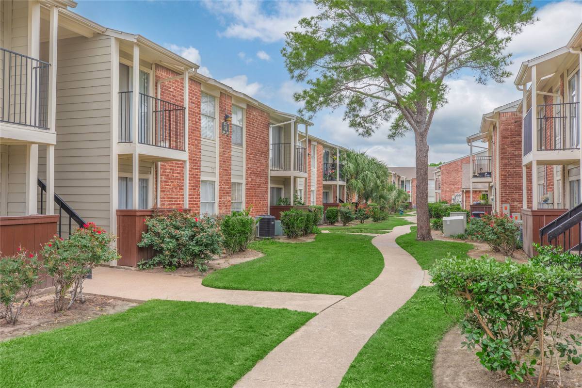 Apartment for rent at 3401 Ocee St #304, Houston, TX 77063