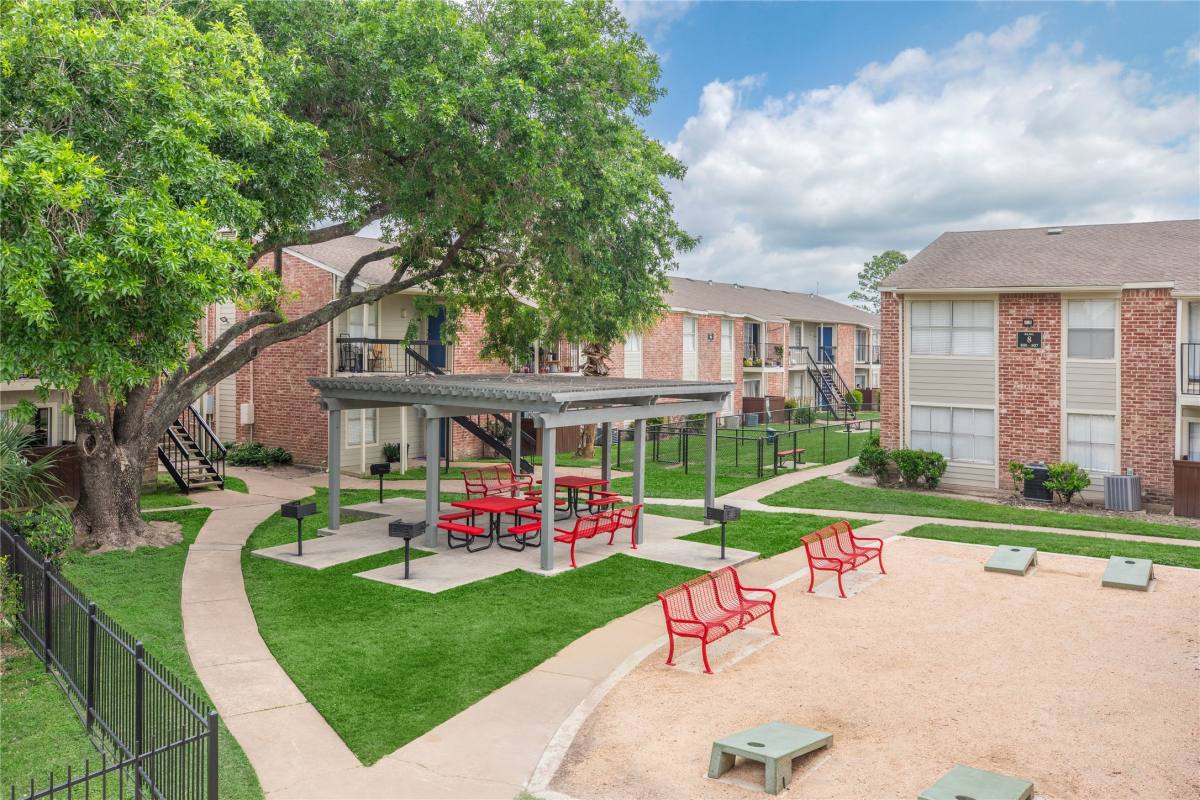 Apartment for rent at 3401 Ocee St #304, Houston, TX 77063