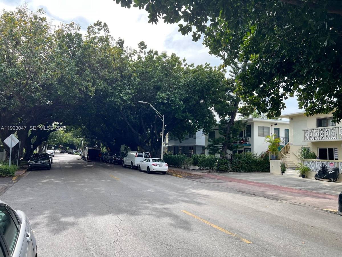 Apartment for rent at 944 Meridian Ave #10, Miami Beach, FL 33139