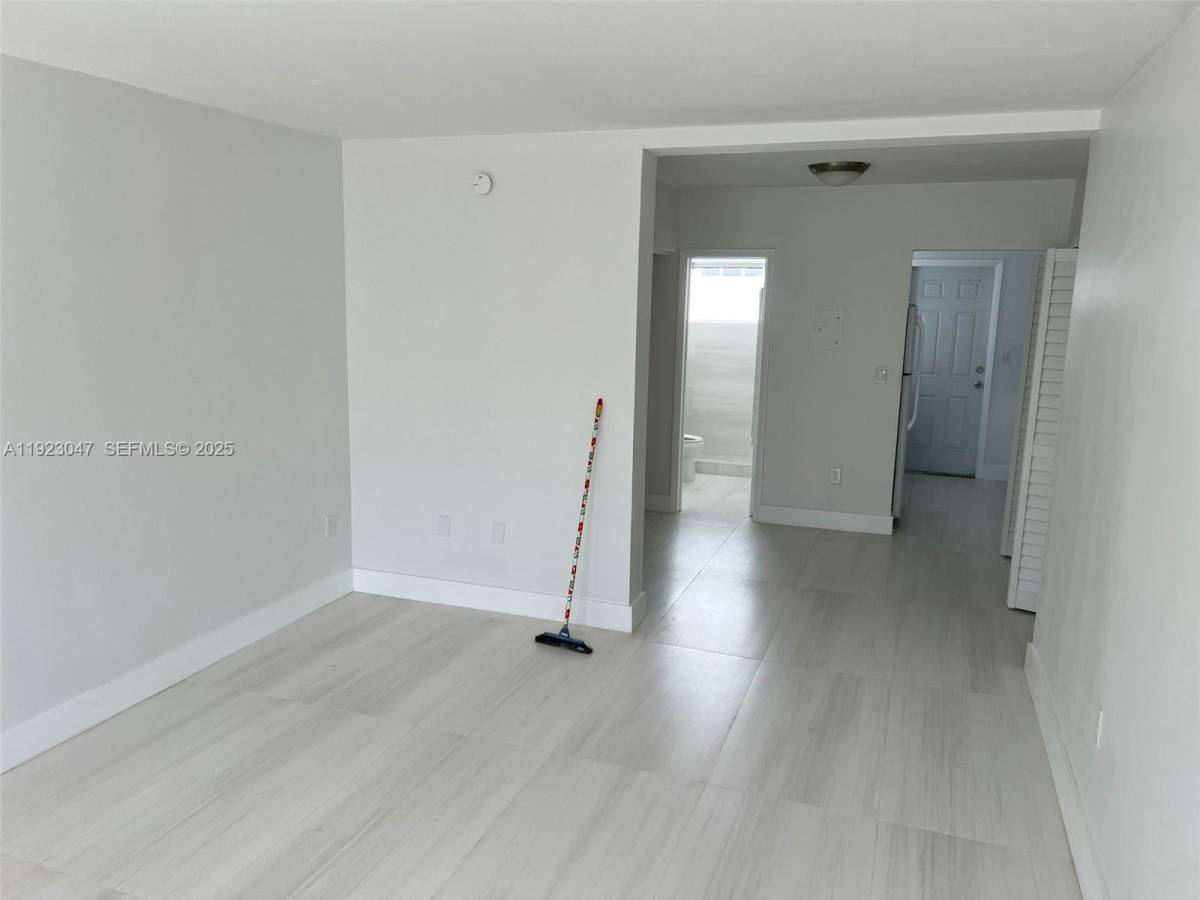 Apartment for rent at 944 Meridian Ave #10, Miami Beach, FL 33139