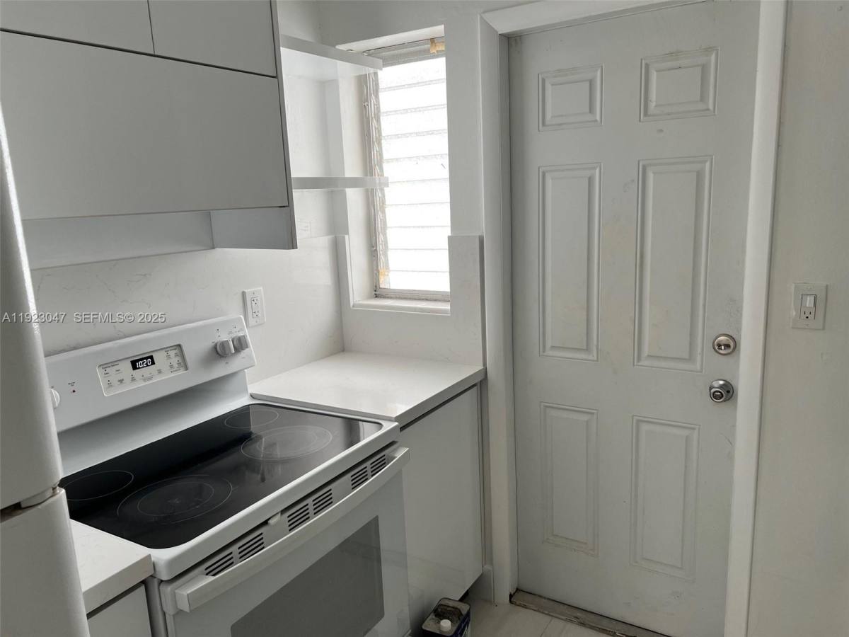 Apartment for rent at 944 Meridian Ave #10, Miami Beach, FL 33139