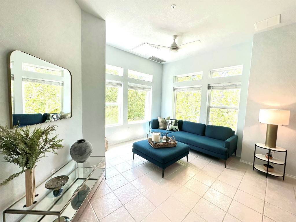 Townhouse for rent at 4323 Nitschke St, Austin, TX 78723