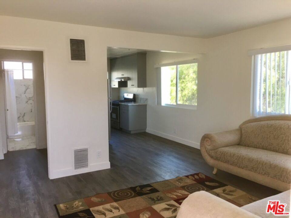 Apartment for rent at 1353 W 36th Place #3, Los Angeles, CA 90007