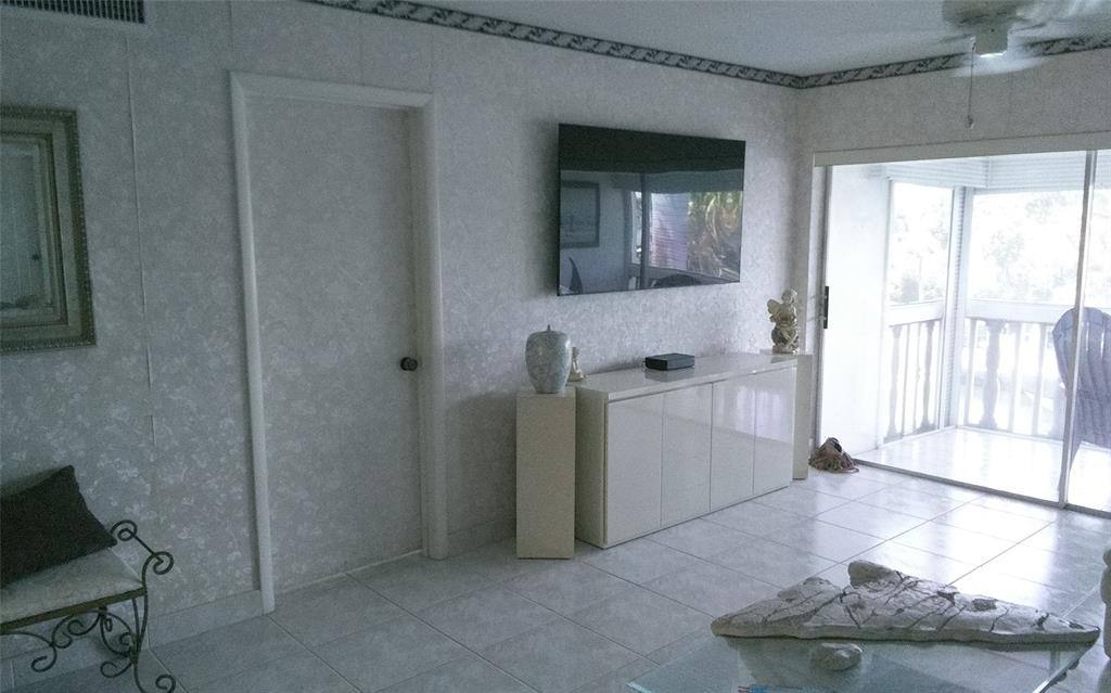 Apartment for rent at 460 Paradise Isle Blvd #301, Hallandale, FL 33009