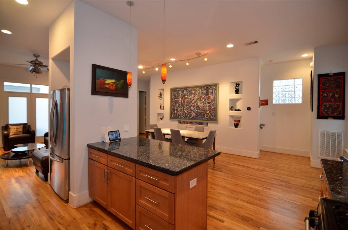 Townhouse for rent at 5427 Kansas St #5427B, Houston, TX 77007