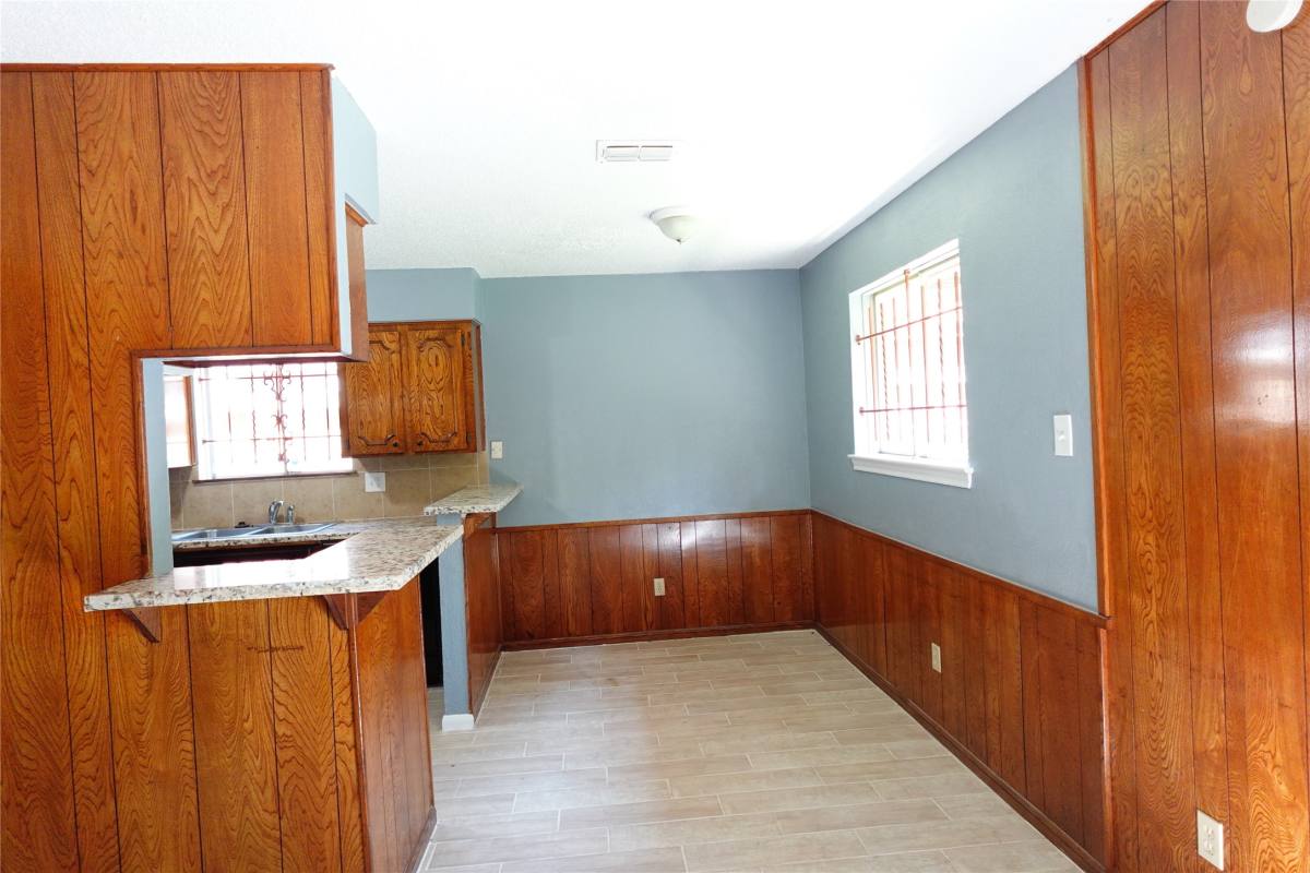 Apartment for rent at 10642 Wolbrook St, Houston, TX 77016