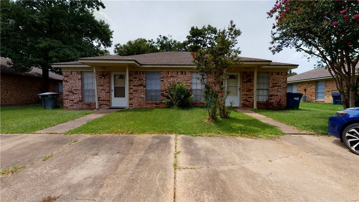 Apartment for rent at 809 Llano Place #809, College Station, TX 77840