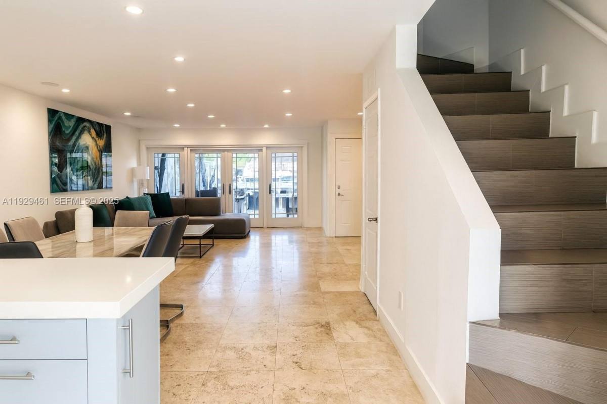 Townhouse for rent at 1987 NE 123rd St, Miami, FL 33181
