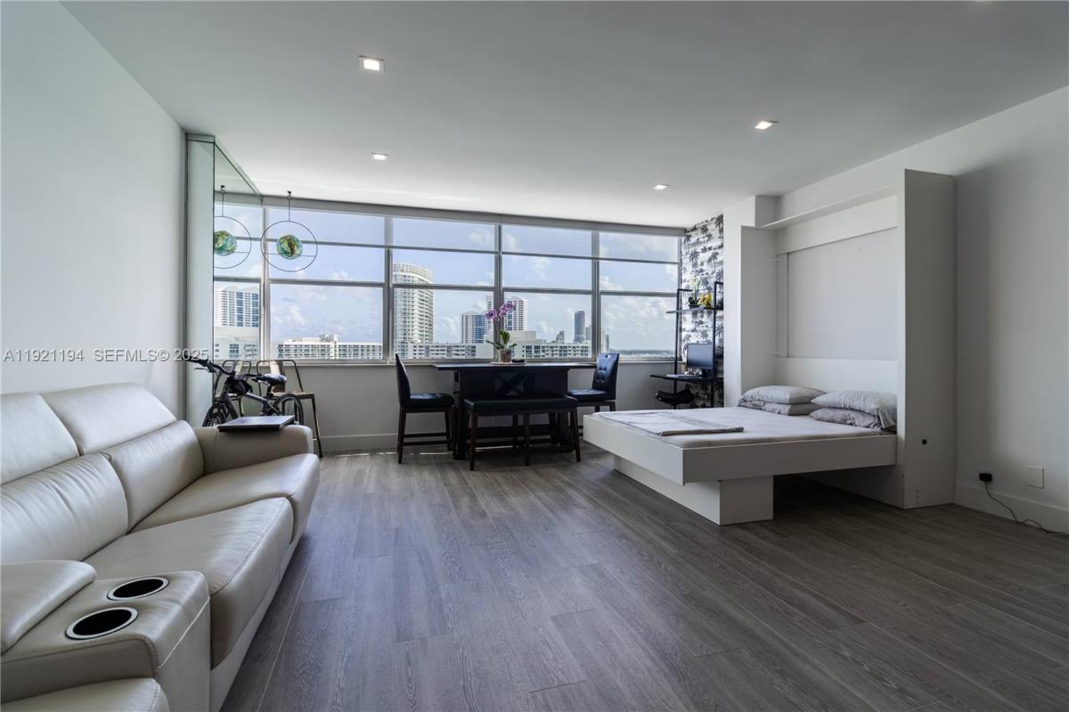 Apartment for rent at 20 Island Ave #1415, Miami Beach, FL 33139