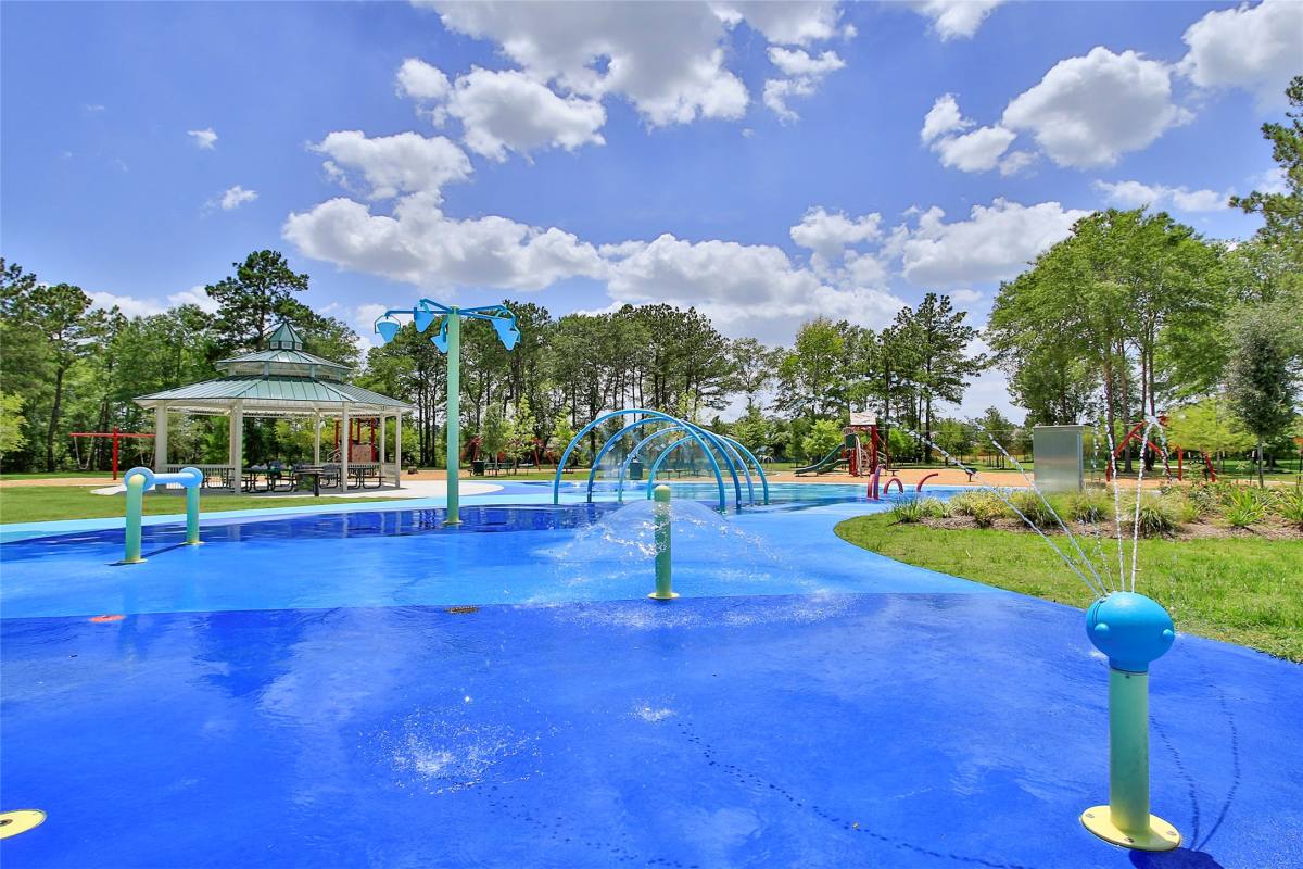 Apartment for rent at 10387 Red Cardinal Dr, Cleveland, TX 77328